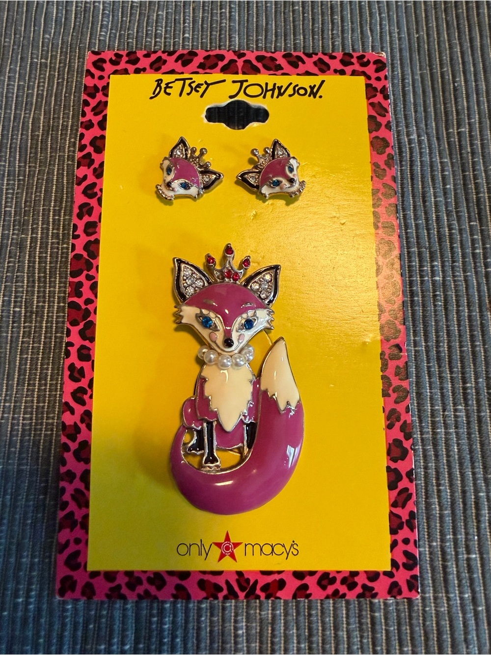 Macy's Pink and Cream Fox Brooch with Matching Stud Earrings